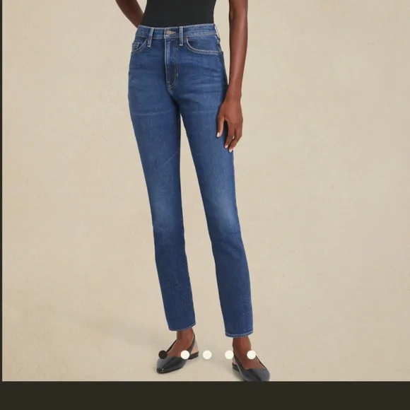 NWT Banana Republic Petite Jeans in Medium Blue Wash: High Rise, Ankle cut  New